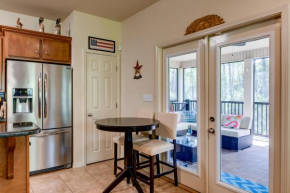 La Retraite - Huge screened in deck - Pet friendly! Includes a fenced in area for pets! home